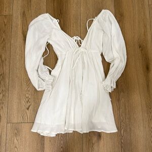 White V Long Sleeve Dress